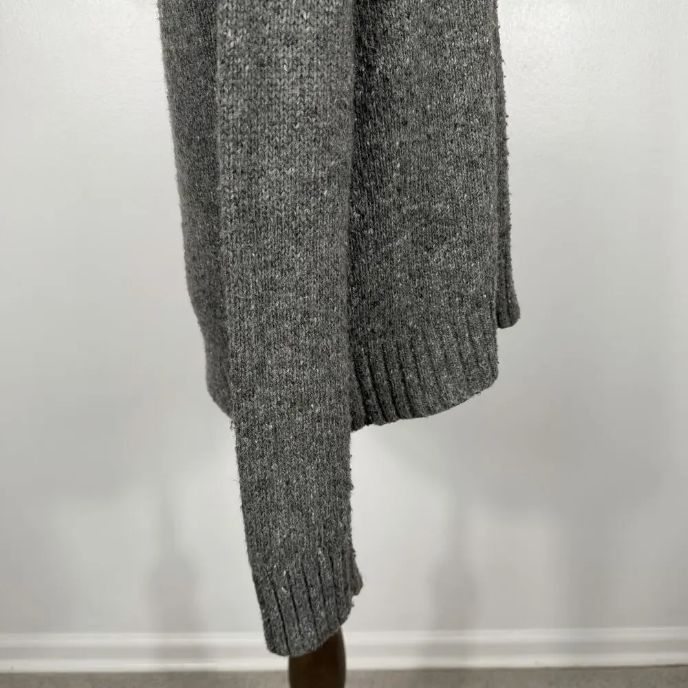 Banana Republic Men’s Lambswool Blend Gray V-Neck Sweater Size M